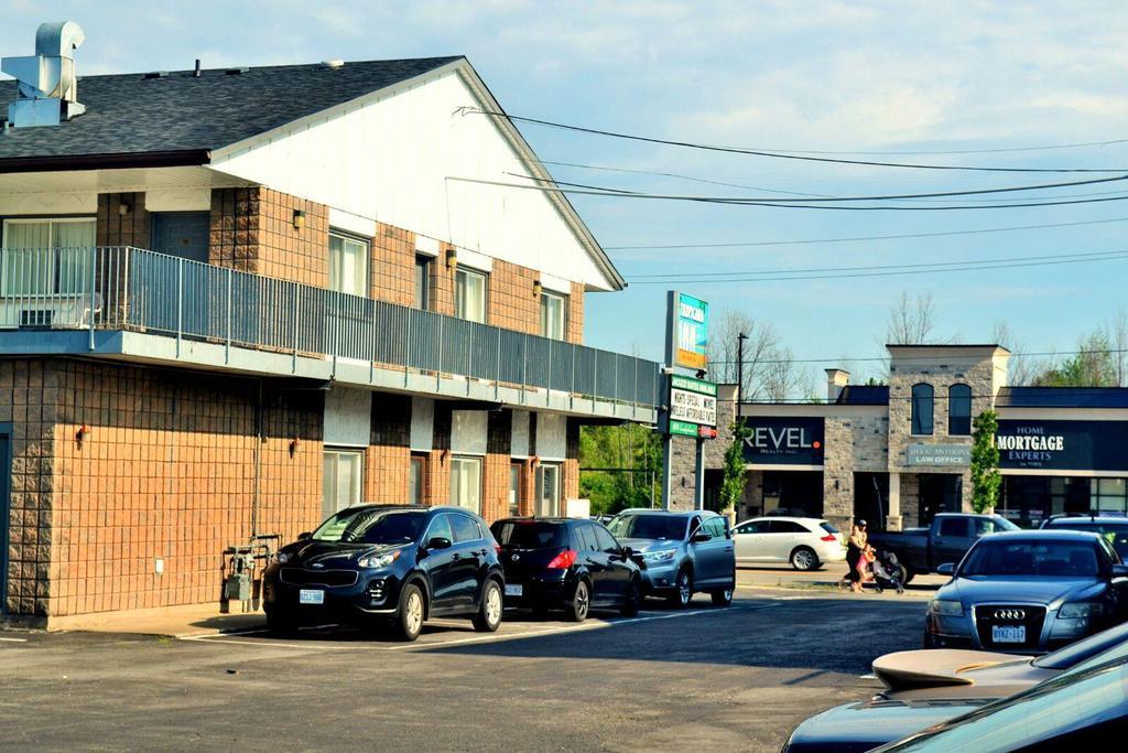 Tropicana Motel